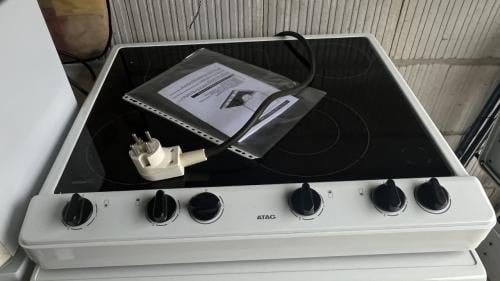 ATAG vrijstaand 4 pits keramisch Kookplaat met preilex stekker