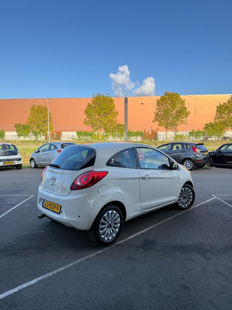 Ford KA 1.2 titanium - airco - 1e eigenaar