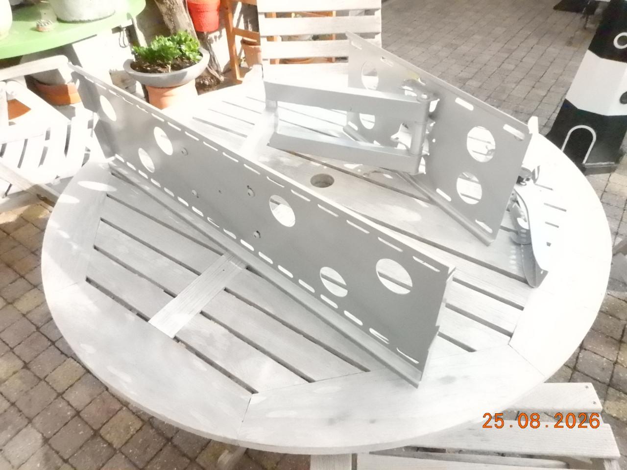 Groote tv muursteun uitrekbar