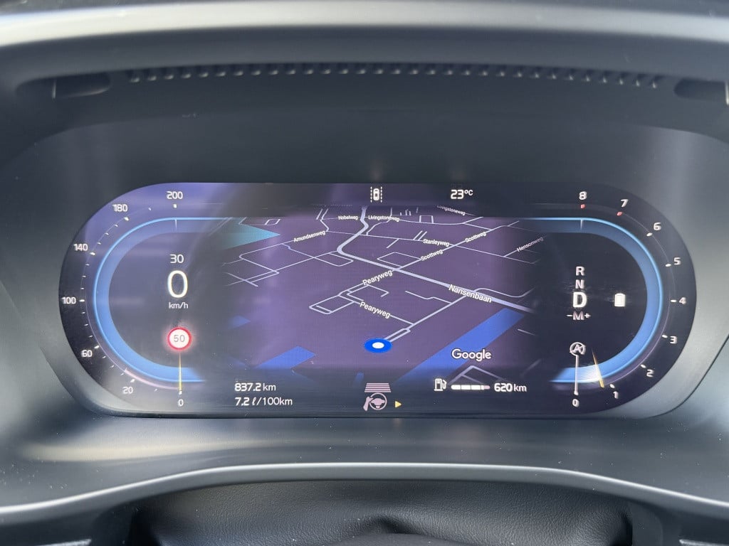 Volvo XC40 b4 197pk plus dark |adap.cruise| trekhaak | camera| elektrische