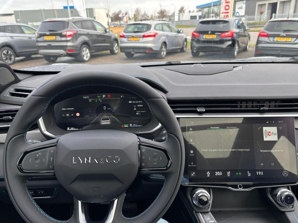 Lynk & Co 01 261pk phev, stuurverwarming, pano dak, carplay