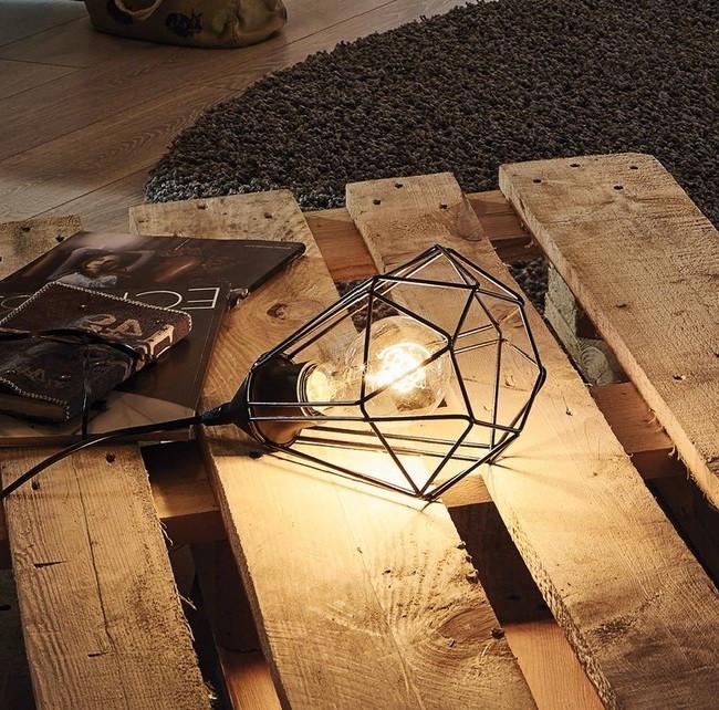 Stijlvolle, decoratieve, industriële tafellamp EGLO Tarbes – warm LED licht
