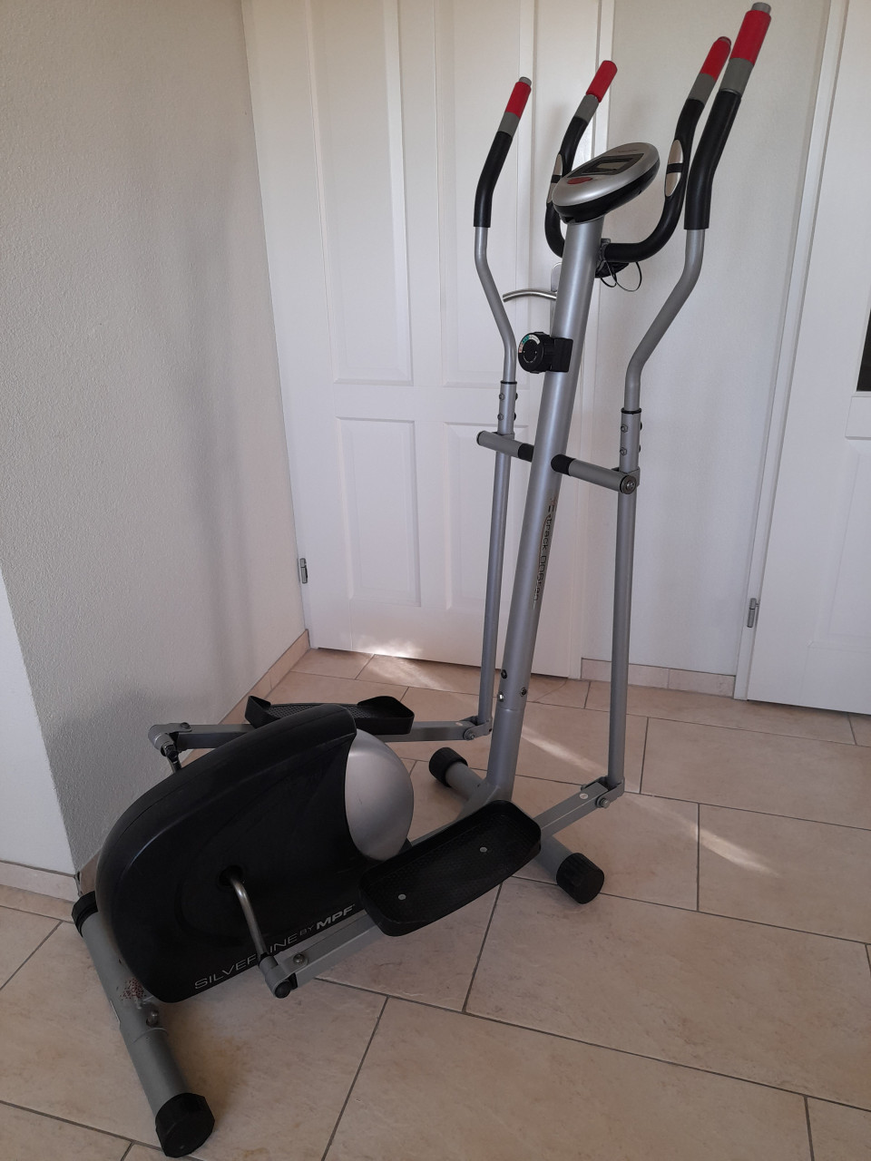 MPF Crosstrainer (werkt naar behoren) in goede staat