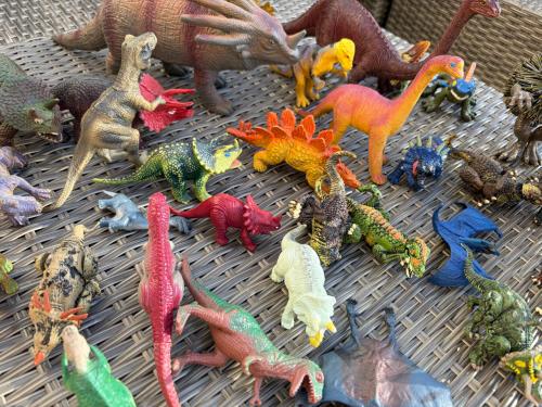 Verzameling dinosaurussen speelgoed