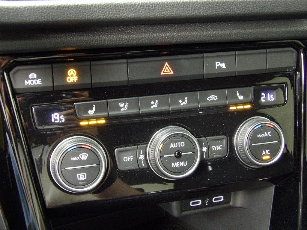 Volkswagen T-roc 'black edition' 1.5 tsi 150pk 7-dsg