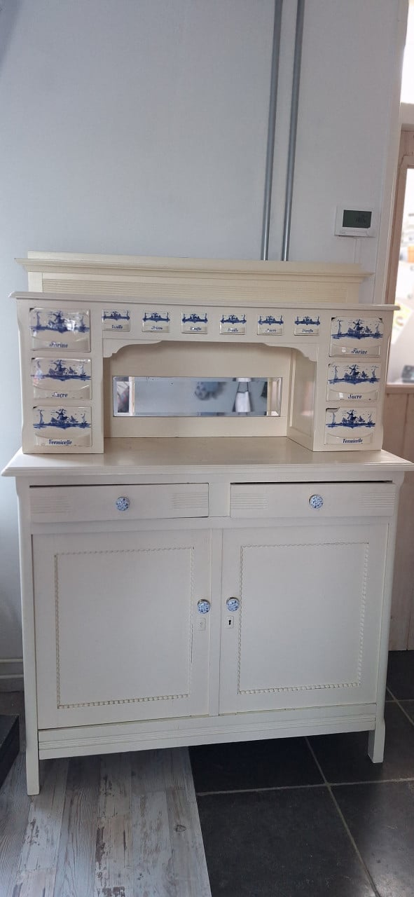 Sfeervolle brocante kast