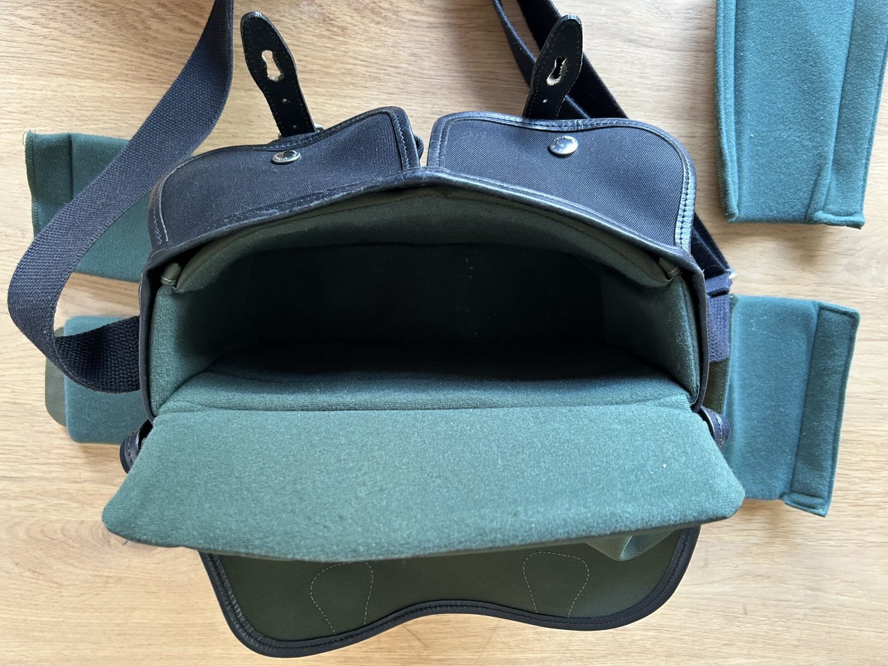 Billingham Hadley Small cameratas