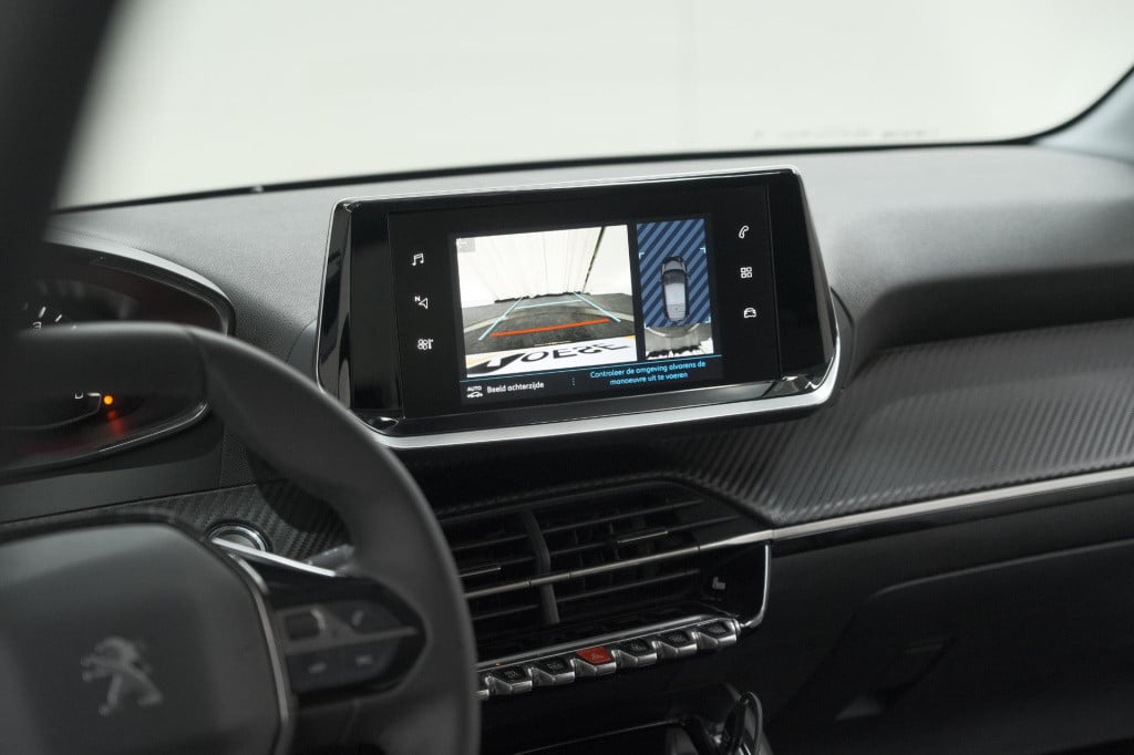 Peugeot 208 puretech 100 allure pack | camera | apple carplay | stoelverwar