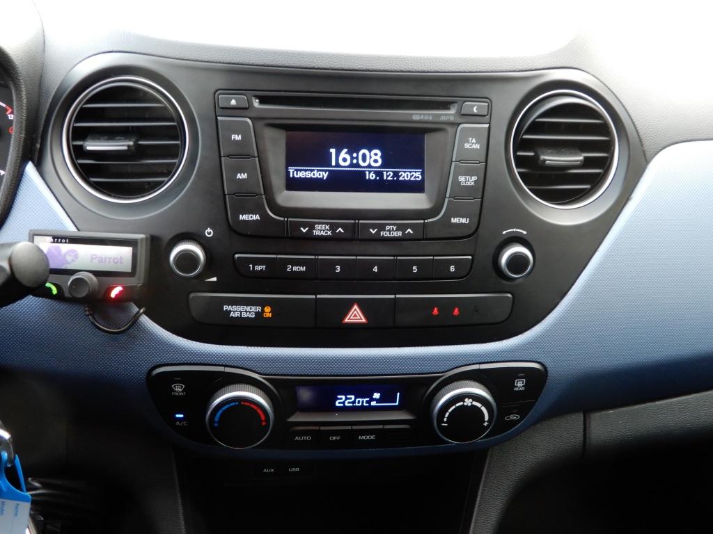 Hyundai I 10 1.0i i-motion comfort | cruise control | climate control |