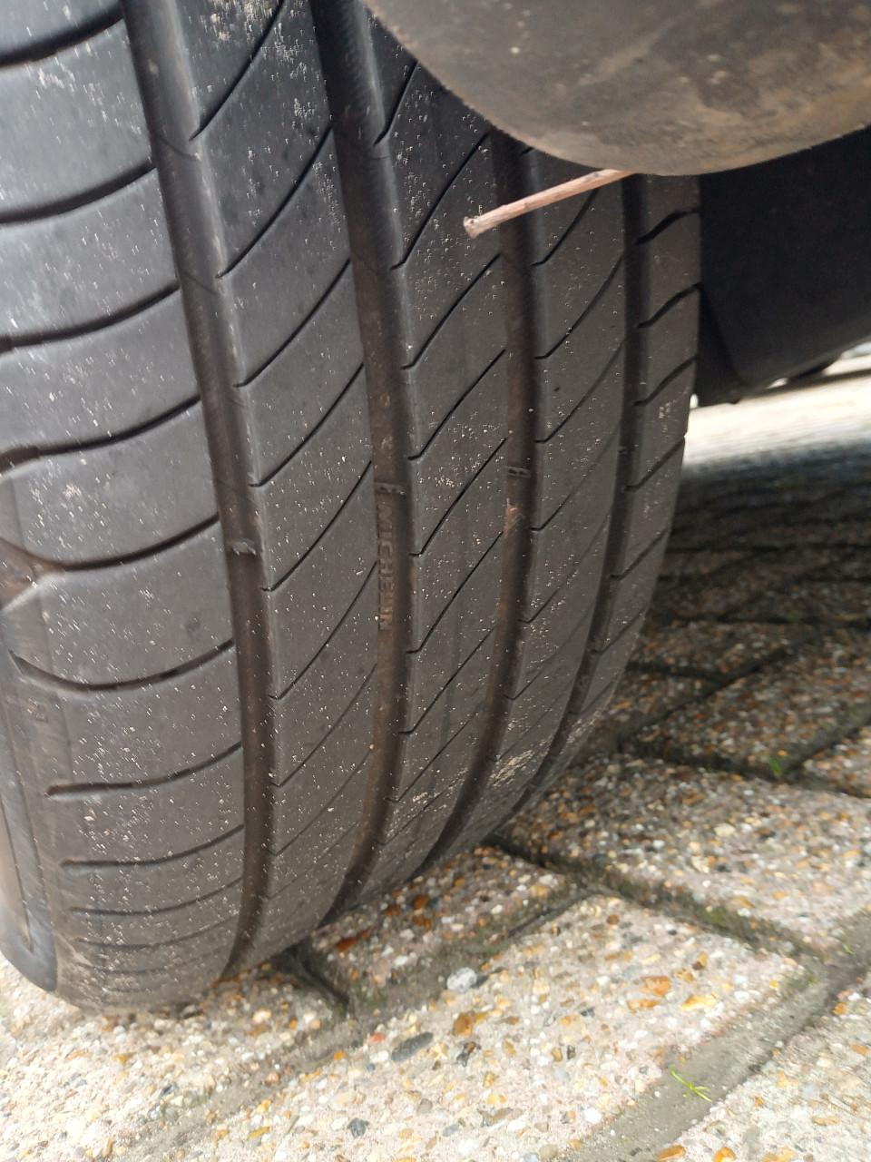 4 zomerbanden op velg 205/55 R 16 voor Caddy