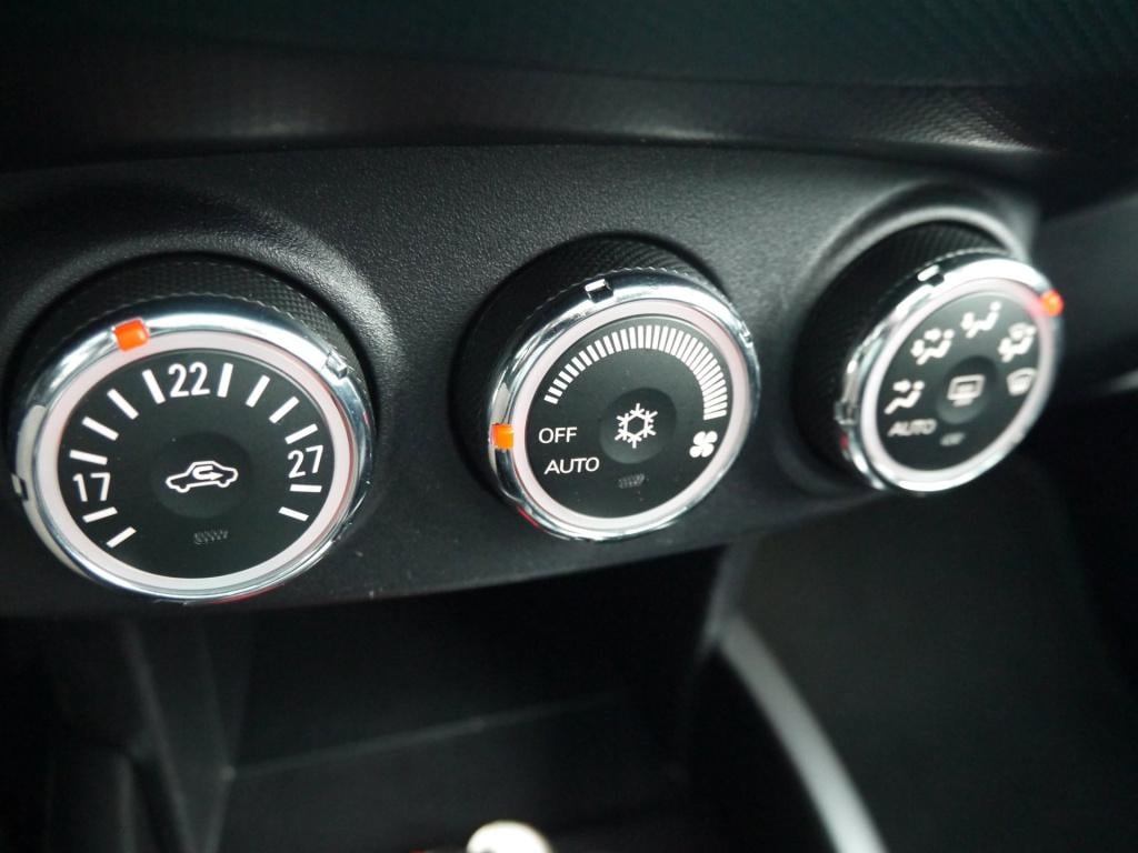 Mitsubishi Outlander 2.0 instyle