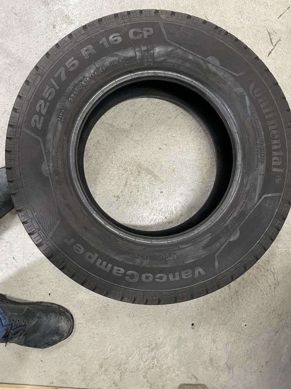 Camperbanden. 225-75/16
