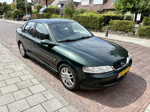 Opel Vectra 146000 km Bwjr okt. 1999 APK nov. 2025