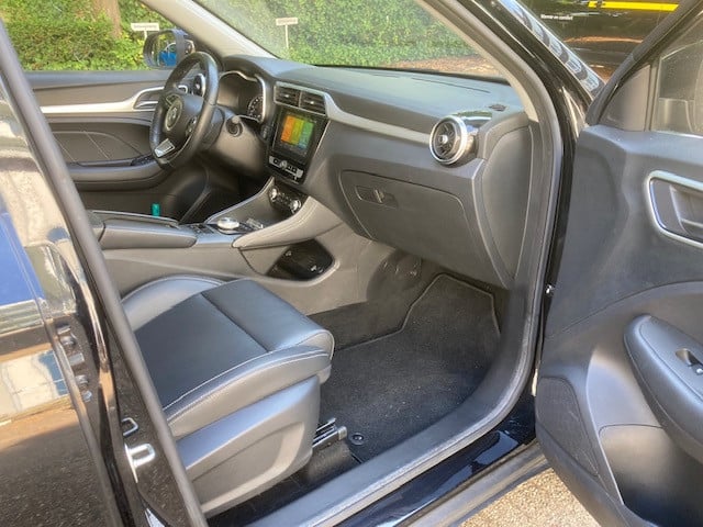 MG ZS EV 68 KW