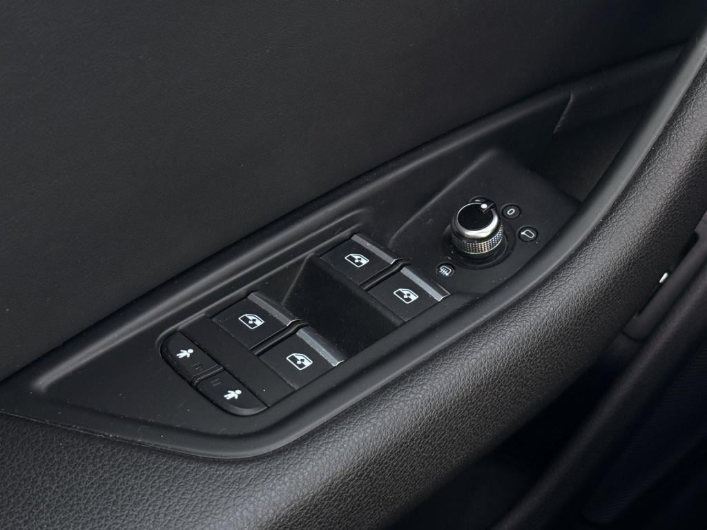 Audi A4 avant 2.0 tfsi s-line edition 190pk | pano | cruise | stoelverwarmi