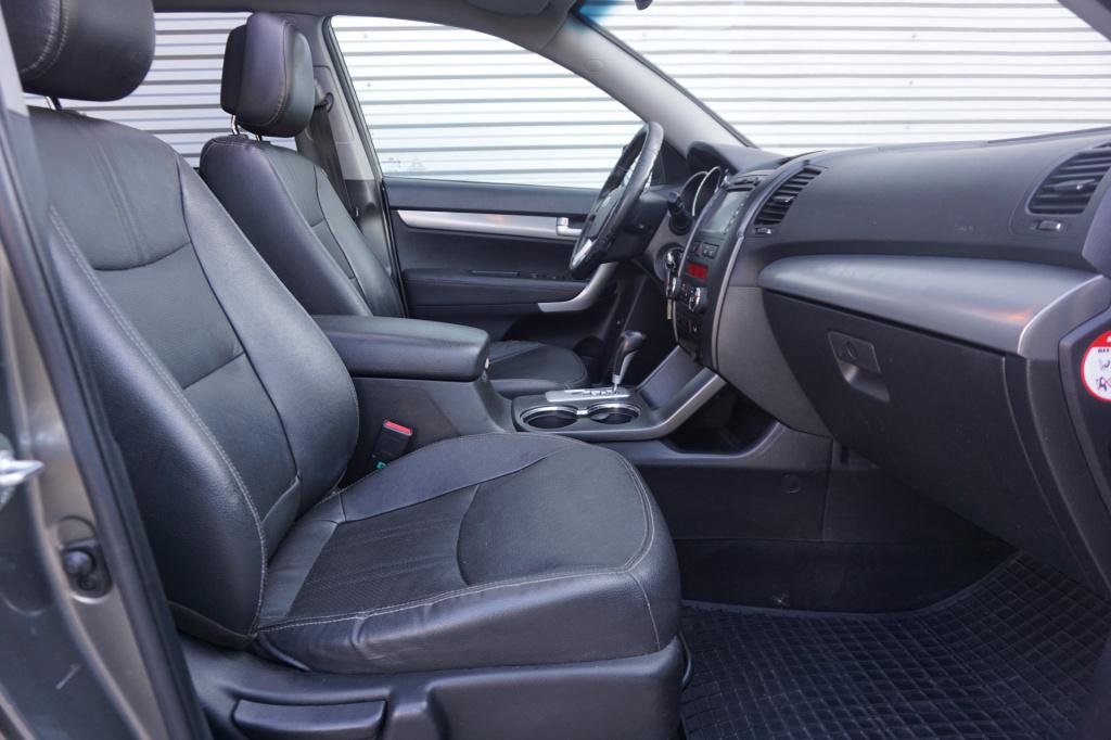 Kia Sorento 2.2 crdi x-clus. 7p. automaat - climate / navi / cruise / leder