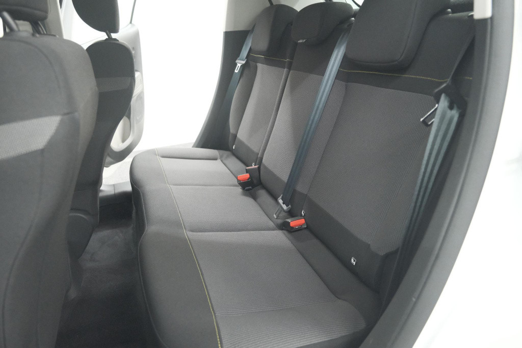 Citroen C3 puretech 82 feel | apple carplay | climate control | 15 inch lic