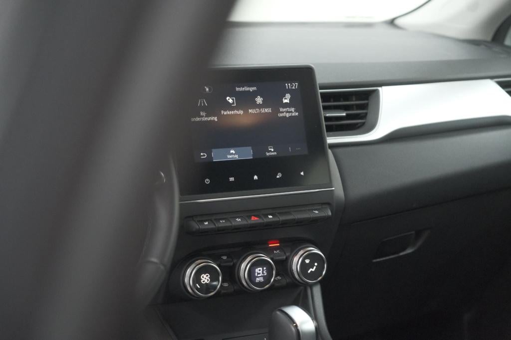 Renault Captur 1.6 e-tech hybrid 145 intens | trekhaak | camera | stoelverw