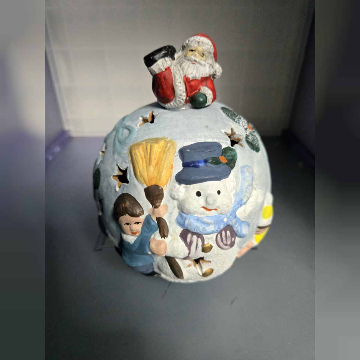 Keerst Sfeervol, handbeschilderd vintage kerst-theelichthouder H115 Ø 12.5 cm