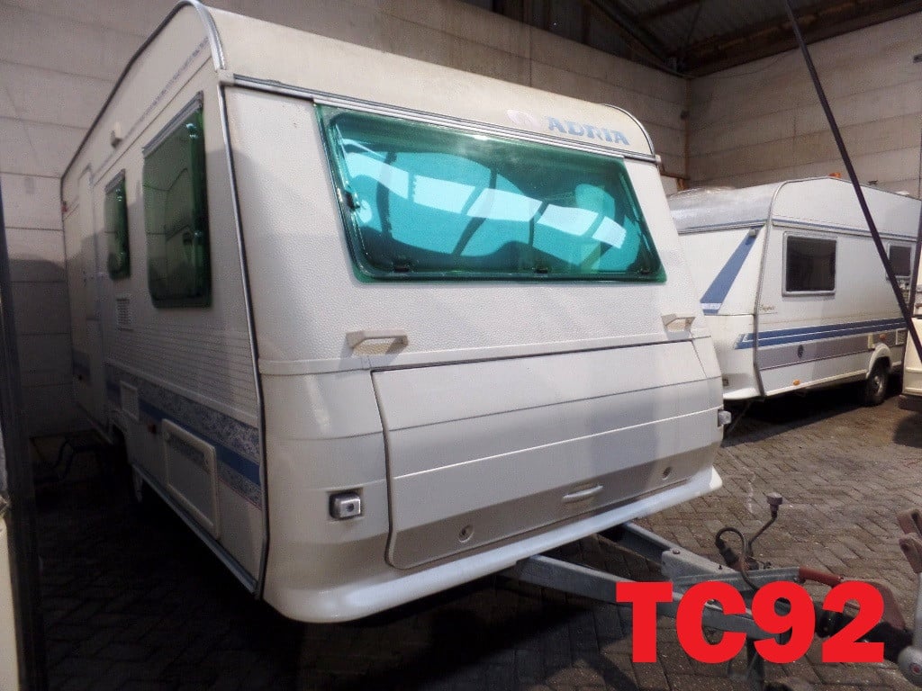 Ruim aanbod tourcaravans met en zonder geldig kentekenbewijs te koop