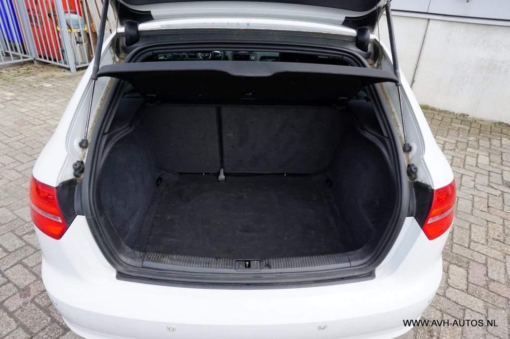 Audi A3 sportback 1.2 tfsi s edition automaat
