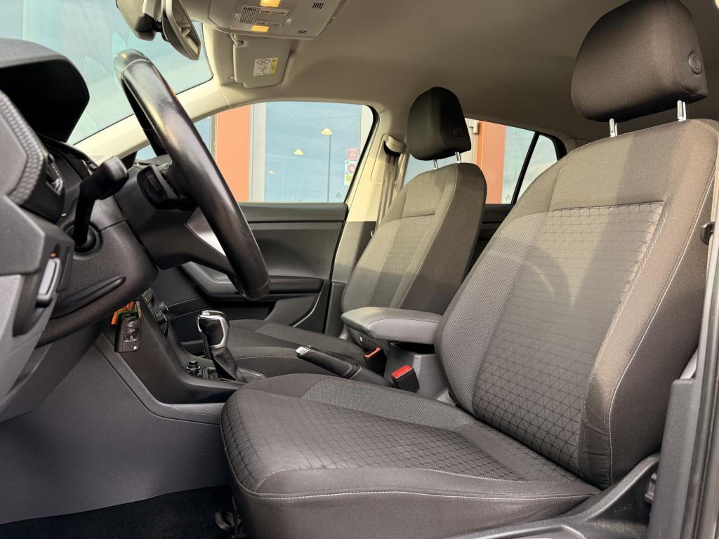 Volkswagen T-cross 1.0 tsi r-line | vc | acc | dab | trekhaak | stoelverwar