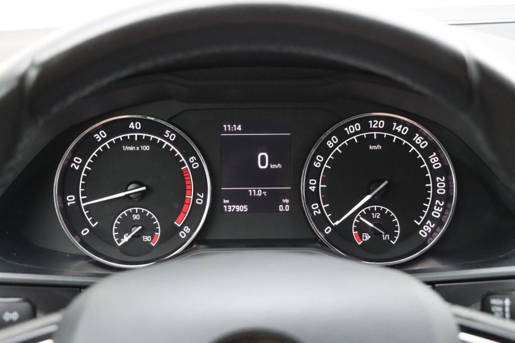 Skoda Superb combi 1.4 tsi act style business