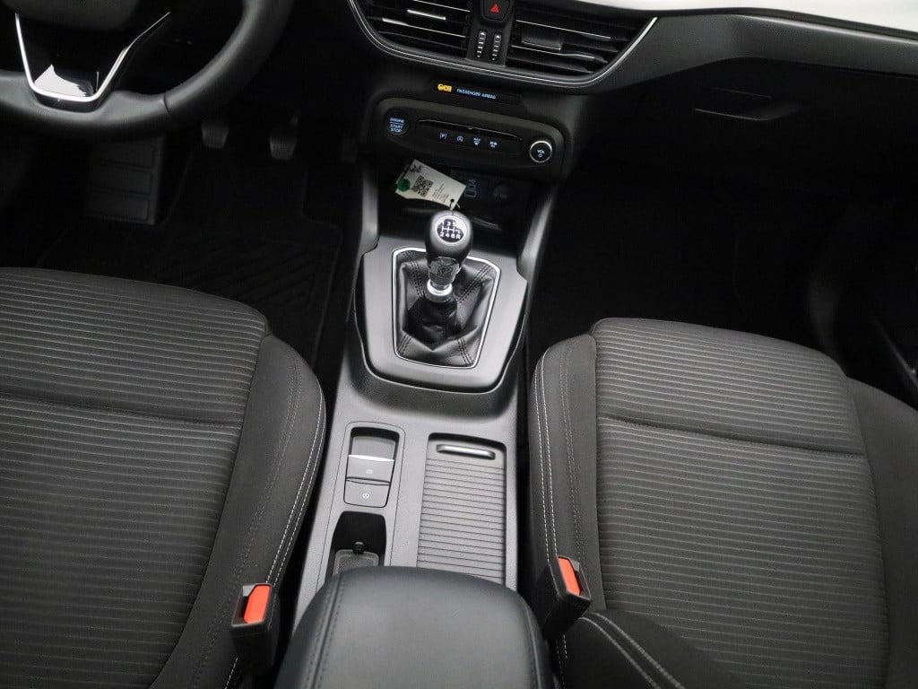 Ford Focus wagon 1.0 ecoboost hybrid titanium | cruise control | climate co