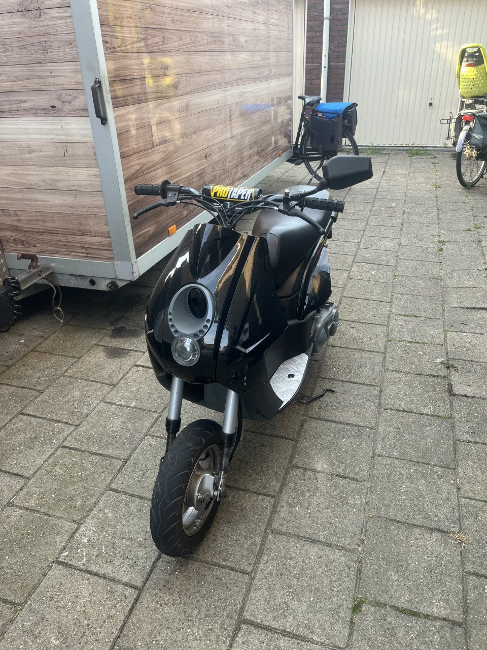 Peugeot ludix met ontstekingsprobleem.