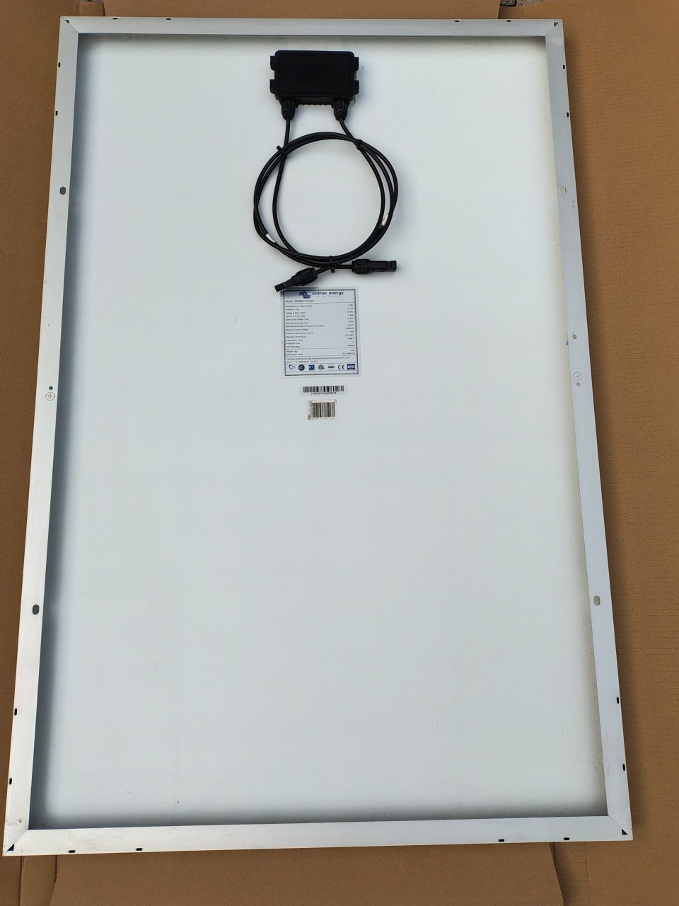 Viktron Energy Zonnepaneel met montage spoiler en smartregelaar