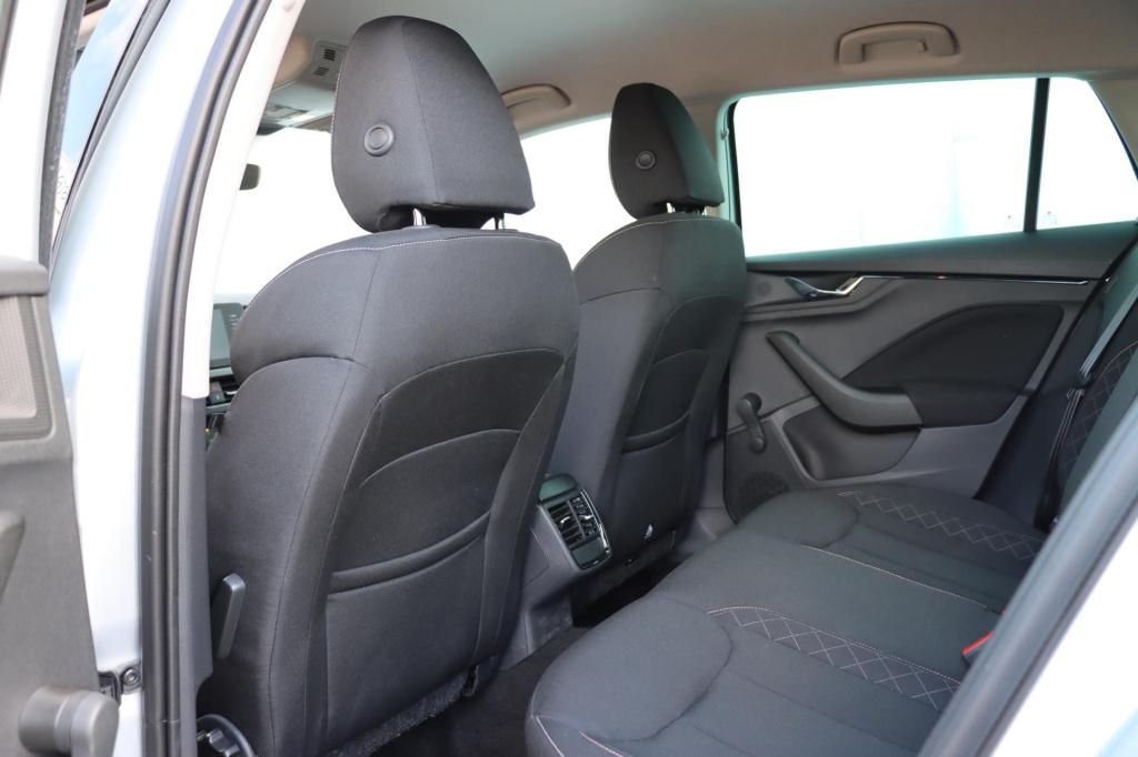 Skoda Scala 1.0 tsi ambition dsg7 110pk | parkeersensoren | dab+ | carplay 