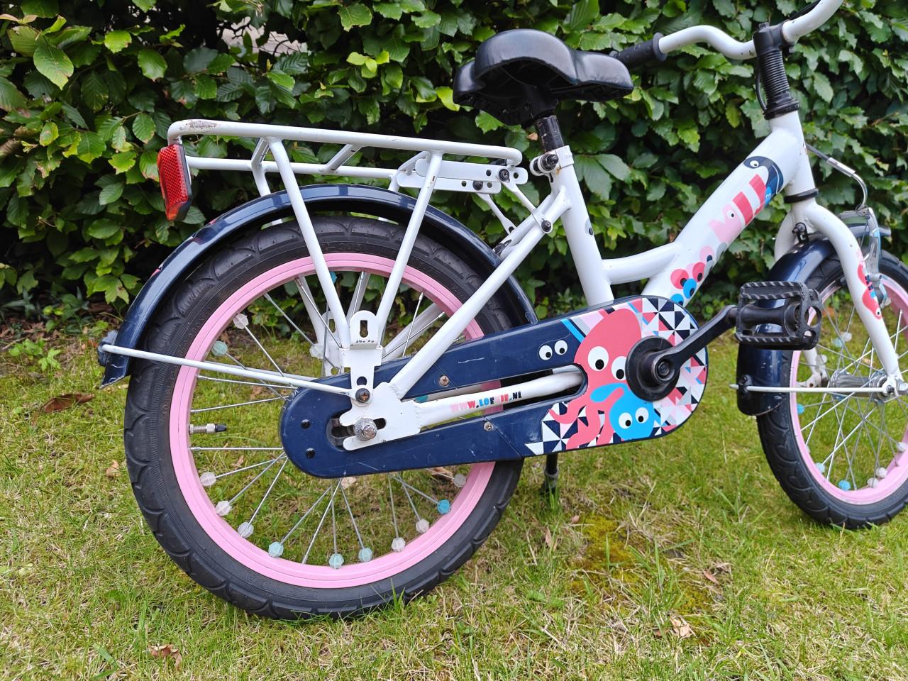 Te koop 16" Loeki kinderfiets