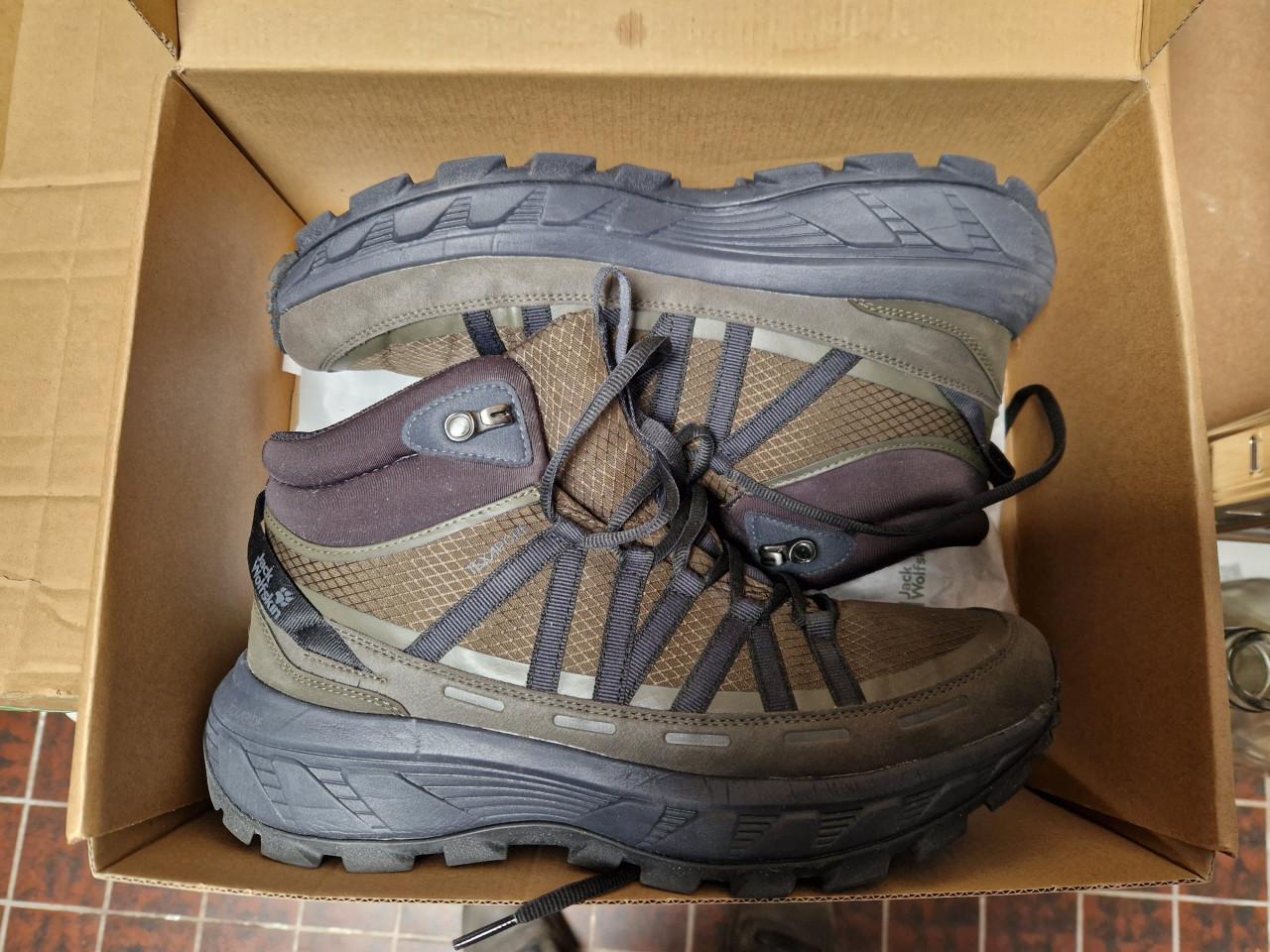 Te koop; Jack Wofskin wandelschoen zgan! Maat 43
