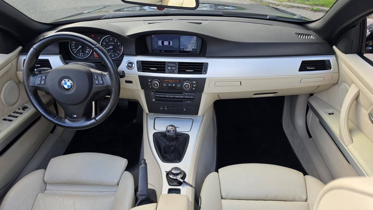 BMW 325i Cabriolet M-Pakket – Handgeschakeld – Youngtimer