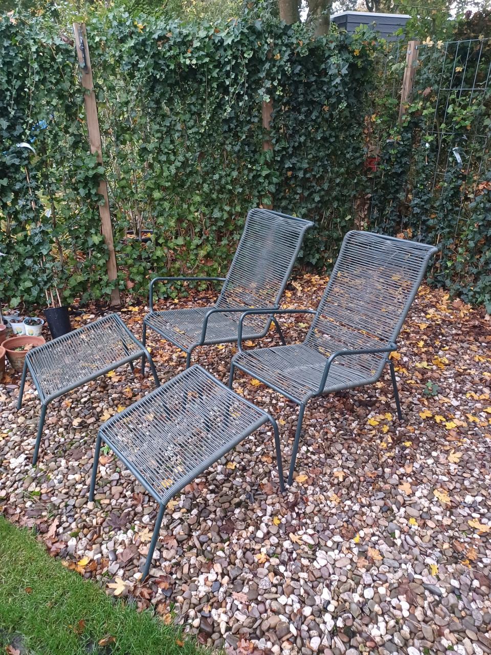 Relaxstoelen met voetenbankje