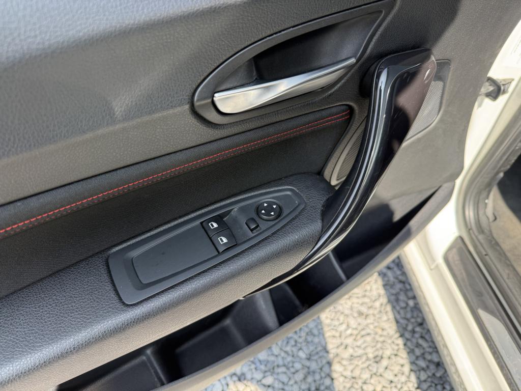 BMW 1 Serie 116i 136pk executive sportline 3-drs