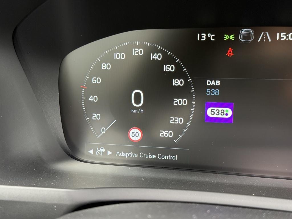 Volvo XC90 t8 405pk recharge r-design| full options!! luchtvering | b&w| 22