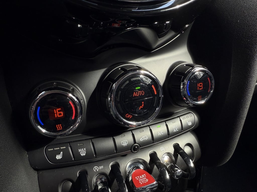 Mini One mini 1.5 first // dealer onderhouden // stoelverwarming //
