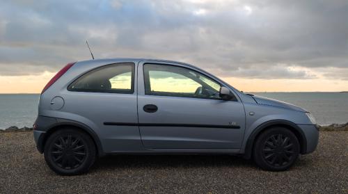 Opel Corsa 1.2 16V 3D 2003 Grijs