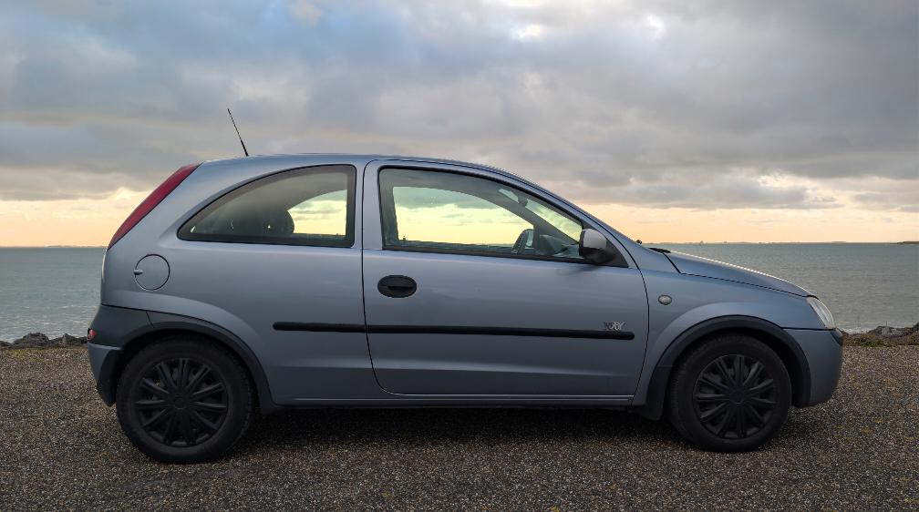 Opel Corsa 1.2 16V 3D 2003 Grijs