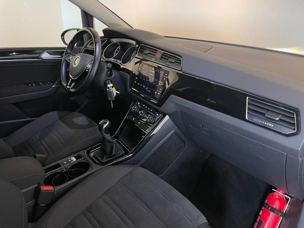 Volkswagen Touran 1.5 tsi highline