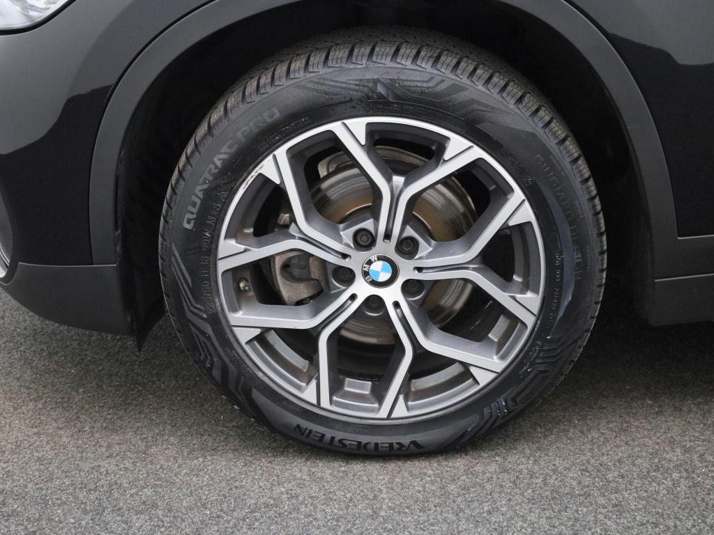 BMW X1 sdrive18i business edition | automaat | navigatie | head-up display
