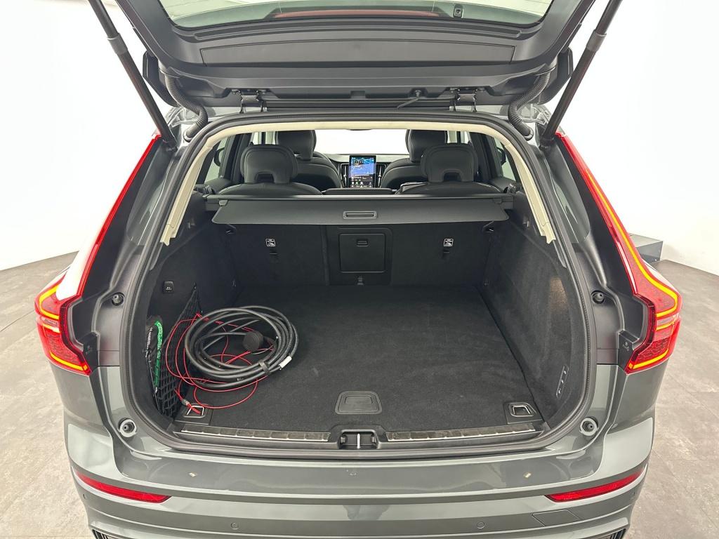 Volvo XC60 t6 398pk recharge ultra dark| luchtvering| 360camera| trekhaak