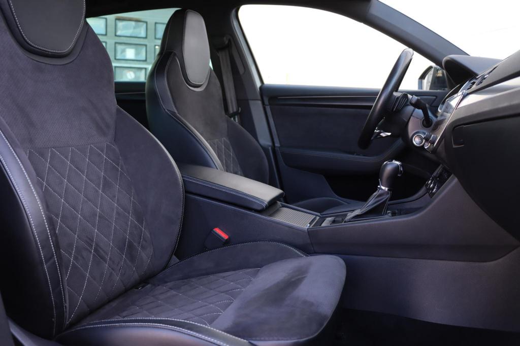 Skoda Superb combi 1.4 tsi iv sportline business 218pk dsg6 | memory | trek