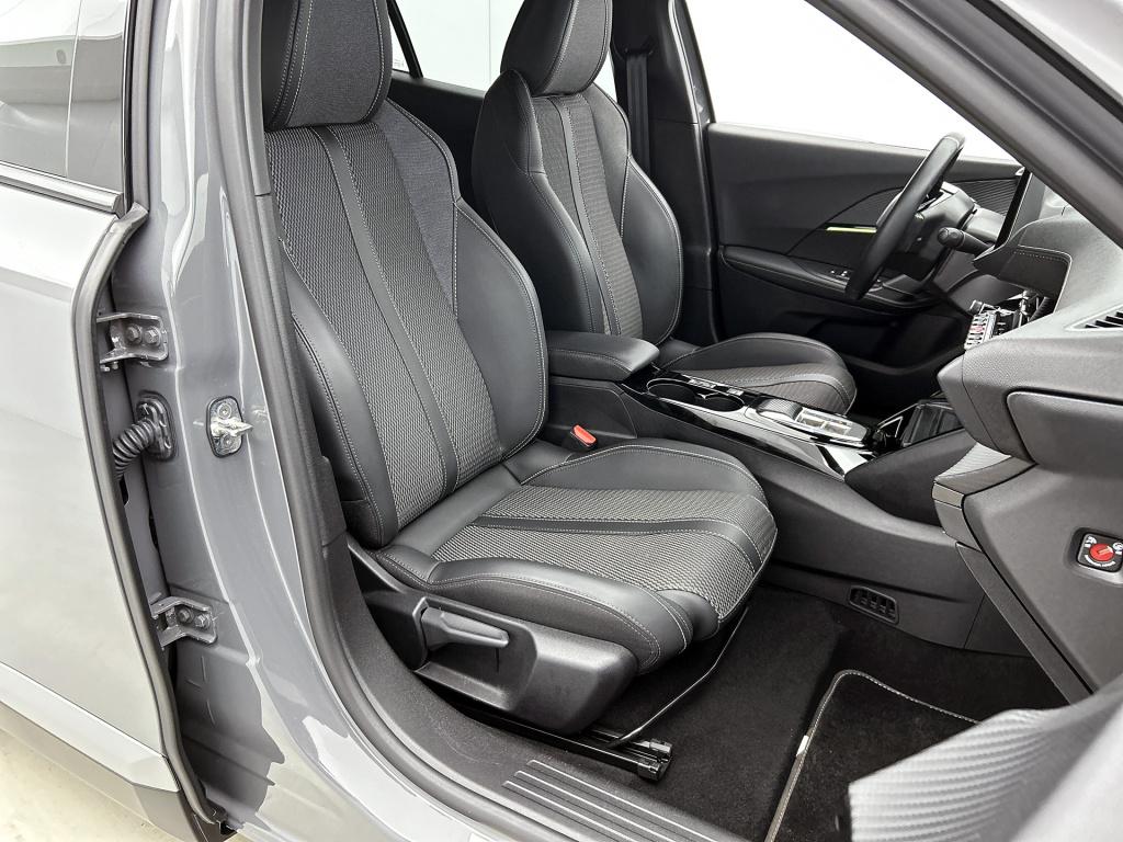 Peugeot E-2008 ev gt 50 kwh | rijklaar | adaptive cruise | icockpit | keyle
