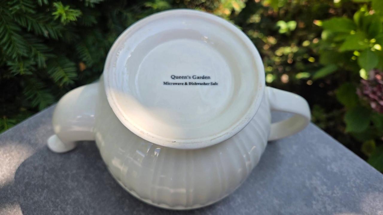 🫖Theepot creme kleurig Queen's Garden.