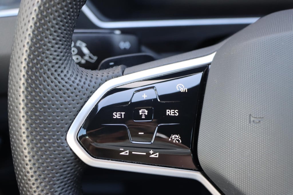 Volkswagen Tiguan 1.4 tsi ehybrid r-line business + 245pk dsg6