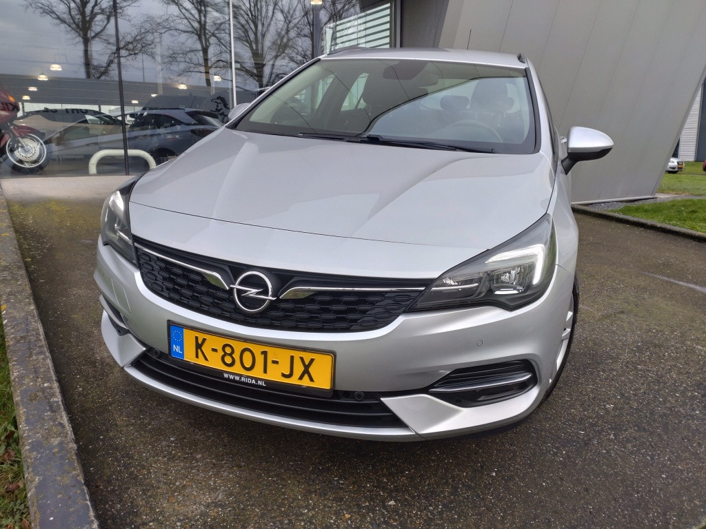 Opel Astra sports tourer 1.2 edition