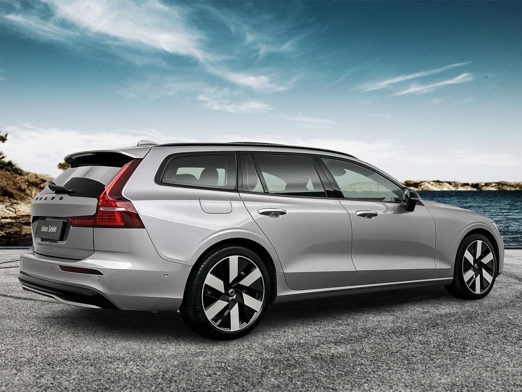Volvo V60 t6 398pk recharge ultra dark| panodak| 360camera| adap.cruise| a