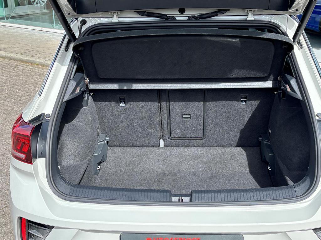 Volkswagen T-roc 1.5 tsi 150pk 7-dsg r-line black|camera| dodehoek|trekhaak